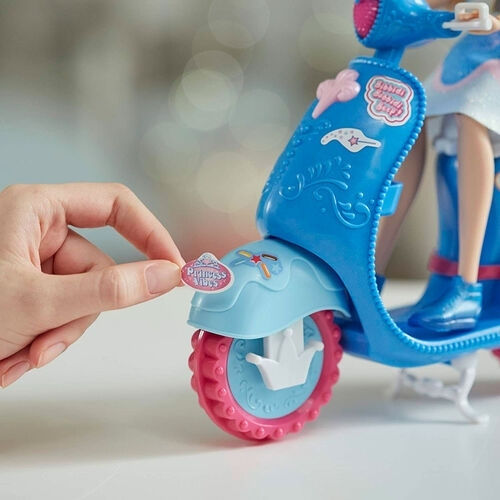 Hasbro Comfy Cinderella Sweet Scooter Doll Vehicle for 5+ years+ Years