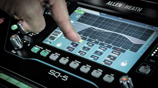 Allen & Heath SQ-5 Ψηφιακή Κονσόλα 48 Καναλιών / 16 Εισόδους XLR Case Bundle II