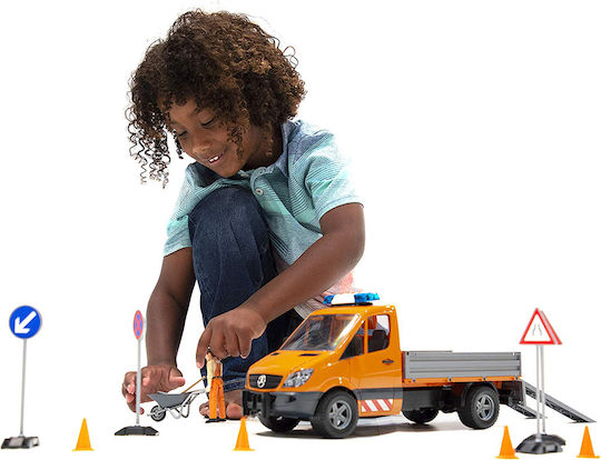 Bruder Камион Mercedes Benz Sprinter Фургон Мащаб 1:16 за 3+ Години