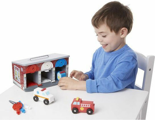 Melissa & Doug Βαλιτσάκι Πάρκινγκ Αυτοκινητάκι Πυροσβεστικό για 3+ Ετών