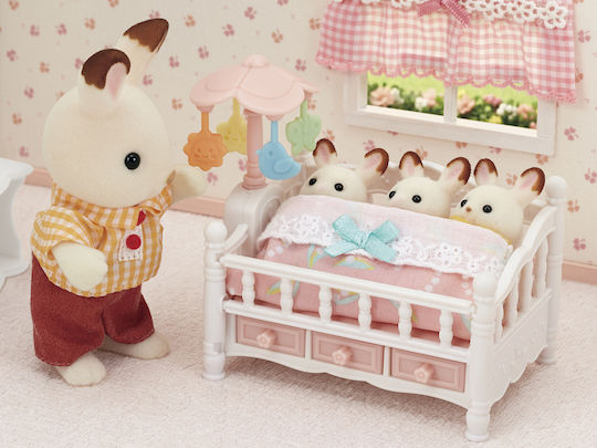 Epoch Toys Кошара с Мобил Силвански Семейства за 3+ Години 8.2 см (Διάφορα Σχέδια)