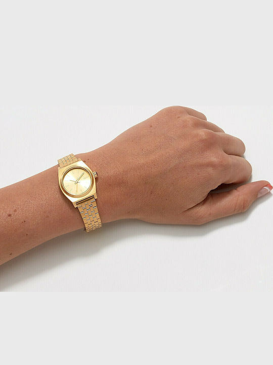 Nixon Uhr mit Batteriewerk Nixon Uhr mit Batteriewerk