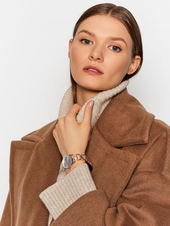 Calvin Klein Нежен
