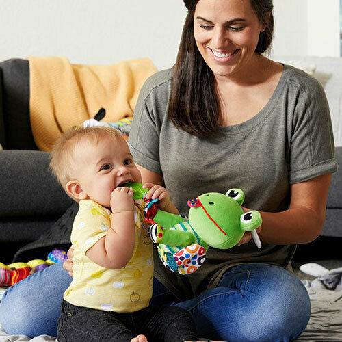 Lamaze Окачен Играчка За автомобил с гризалка Jibber Jabber Jake Frog за 0++ Месеца