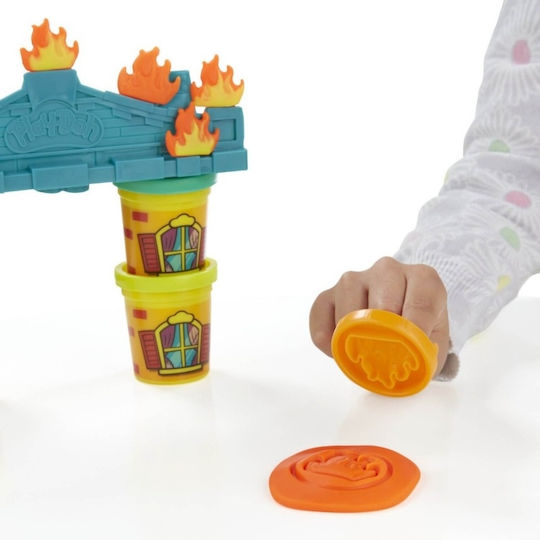Hasbro Плей-Доу Комплект За Игра Тесто За Моделиране Пластелини Таун Файърхаус С 4 Цвета За 3+ Години