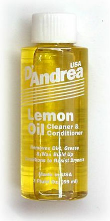 D'Andrea Lemon Oil Cleaner & Conditioner Reinigungszubehör in Gelb Farbe