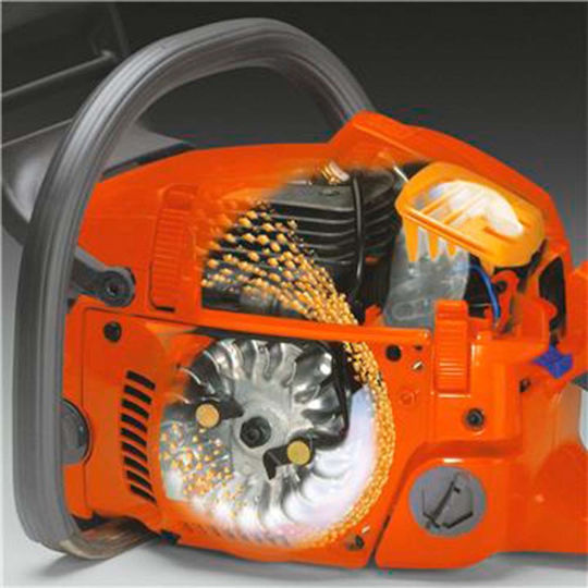 Husqvarna Benzin-Kettensäge 6.1kg mit Schiene 45cm und Easy Start