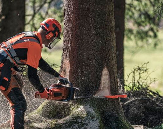 Husqvarna 572 XP Gasoline Chainsaw 6.6kg with Blade 45cm and Easy Start