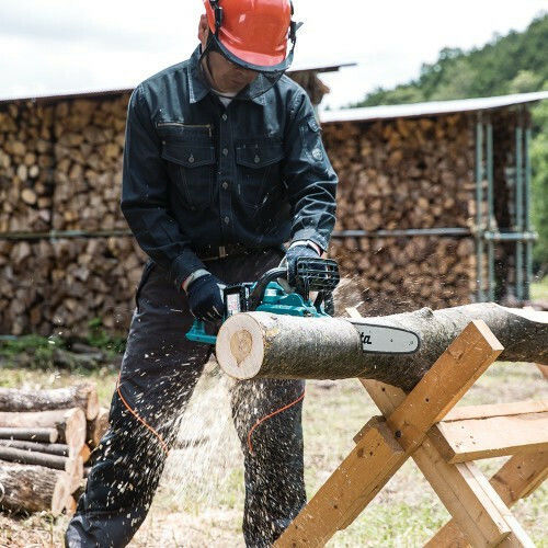 Makita Battery Chainsaw 5.1kg with Blade 35cm