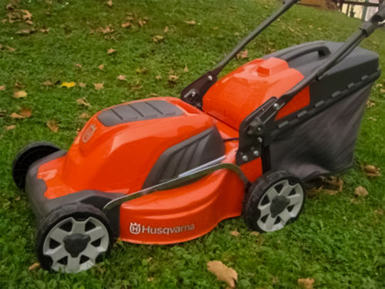 Husqvarna LC 141C Μηχανή Γκαζόν Ηλεκτρική 1800W