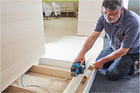 Bosch GHO 12V-20 Professional Rabota 12V Solo cu Sistem de Aspirație