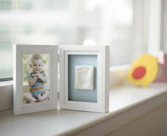 Pearhead Baby Imprint Frame made of Wood for Girl