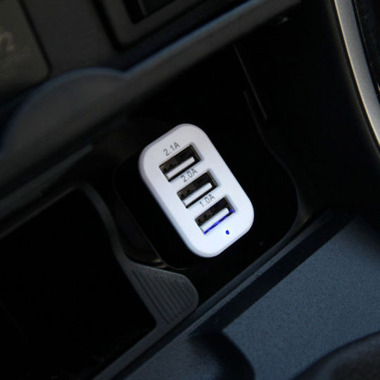 AMiO PC-03 Auto-Ladegerät 5.1A mit Anschlüssen: 3xUSB Weiß Farbe