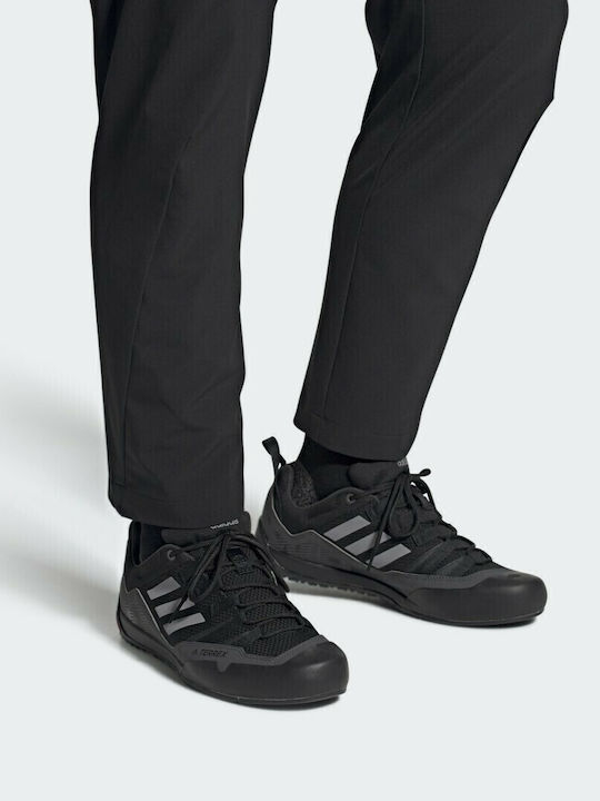 adidas Terrex Swift Solo Approach Männer Wanderschuhe Core Schwarz / Grau