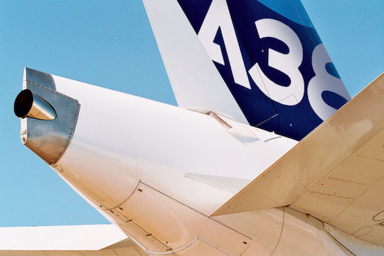 Revell Planes Series Airbus A380 "New Livery" Modeling Figure Airplane 163 Pieces in Scale 1:144 50.4x55.5cm.