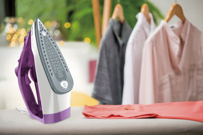 Tefal Express Steam Iron 2400W with Ceramic Plate and Continuous Steam Supply 35g/min