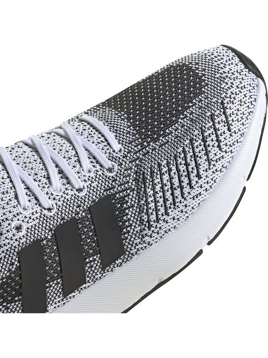 Swift Run 22 Sneakers Cloud White / Core Black