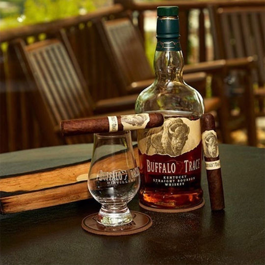 Bourbon Whisky din S.U.A 40% 700ml
