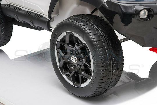 Toyota Hilux Doppelsitzer mit Fernbedienung Lizensiert 12 Volt Weiß Für 1+ Jahre