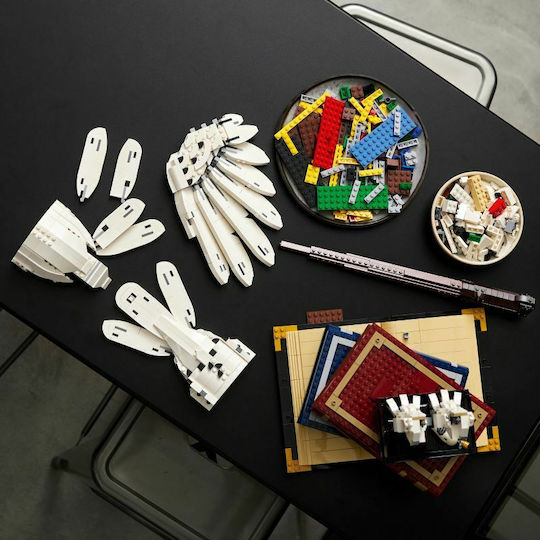 LEGO Harry Potter Hogwarts Icons Collectors' Edition For 18+ Years