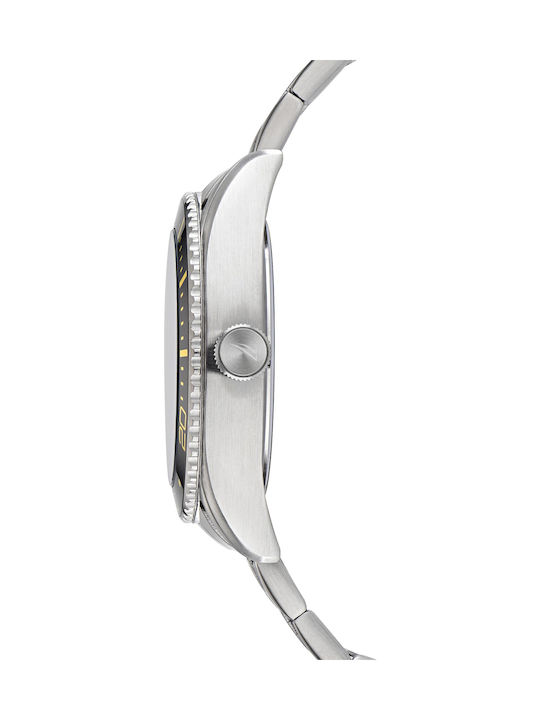 Nautica Uhr Batterie mit Metallarmband Nautica Uhr Batterie mit Metallarmband