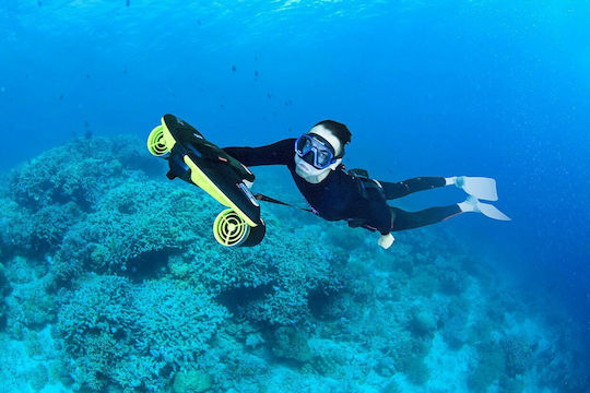 Sublue NavBow Underwater Seascooter with Maximum Speed 7.2km/h Battery Autonomy 60min and Weight 3.4kg
