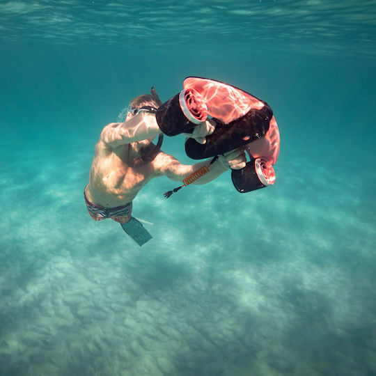 Sublue NavBow Underwater Seascooter with Maximum Speed 7.2km/h Battery Autonomy 60min and Weight 3.4kg