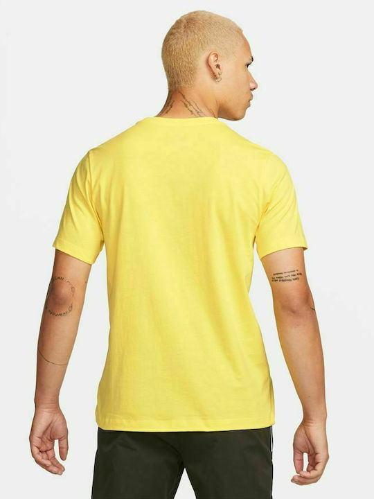 Nike Sportswear Club Men's Athletic T-shirt Short Sleeve Yellow