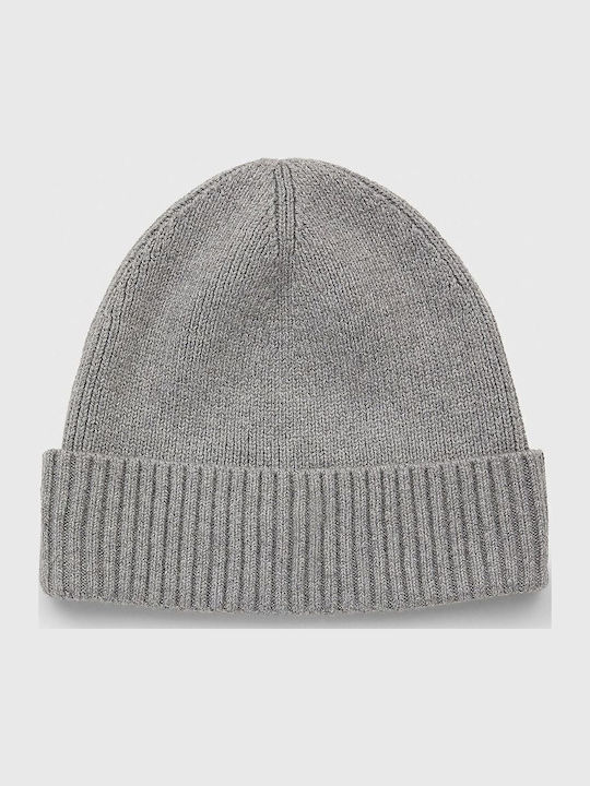 Beanie Beanie Knitted in Gray color