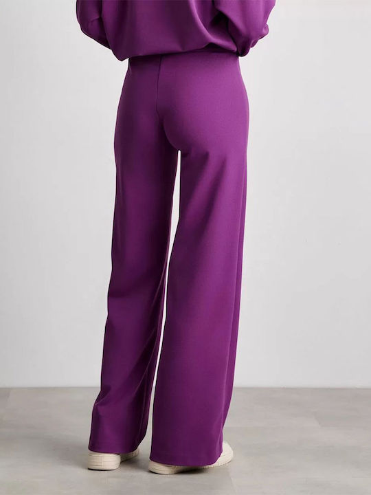 Forel Women's Fabric Trousers in Regular Fit Purple