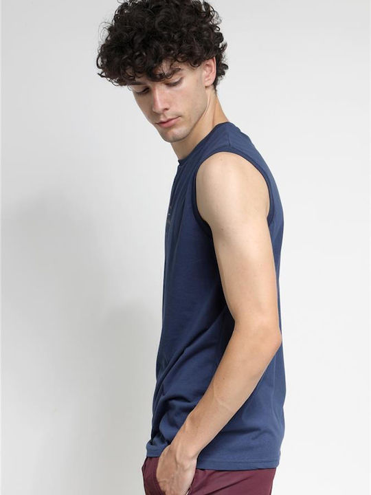 A Tricou Albastru marin
