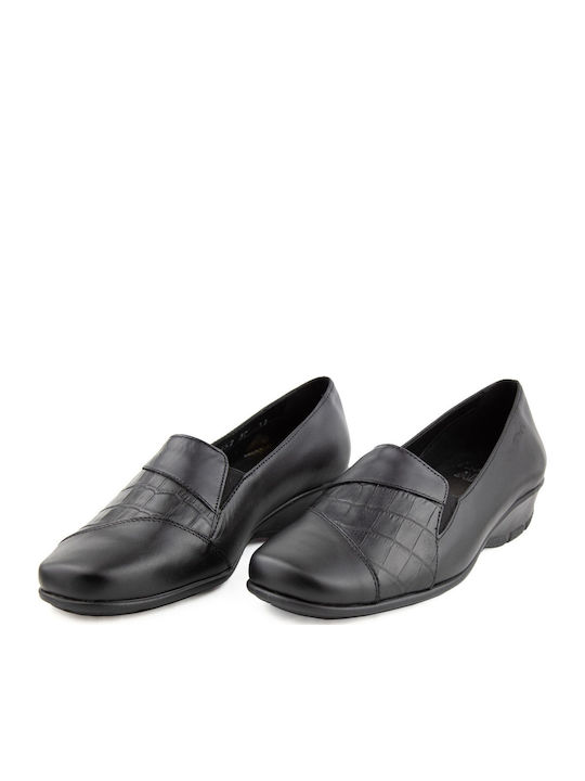Women's Moccasins in Black Color