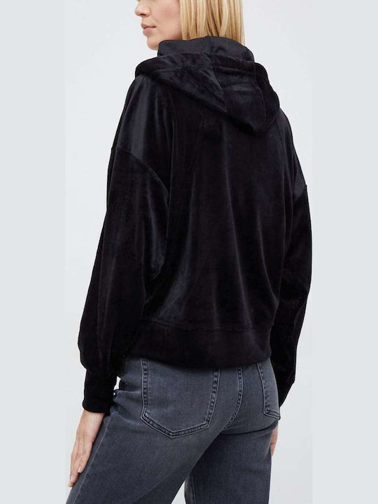 DKNY