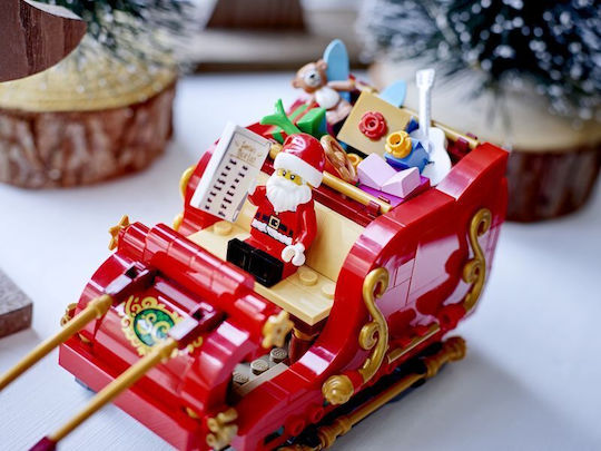 LEGO Seasonal Santa's Sleigh for Ages 9+ 343 Pieces