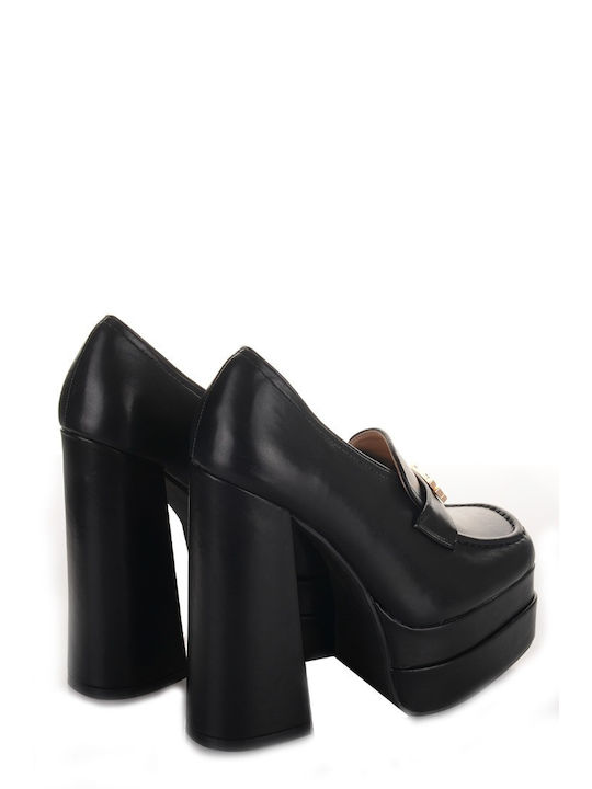 Famous Shoes