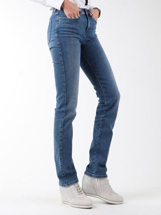 Damenjeans in Konischer Linie