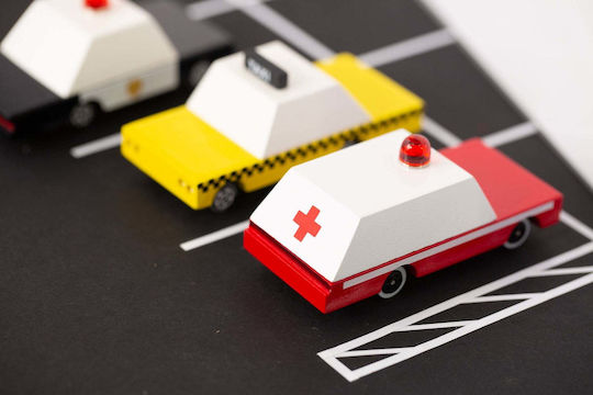 Usorteret Candycar Ambulance Toy Car Ambulance for 3+ Years