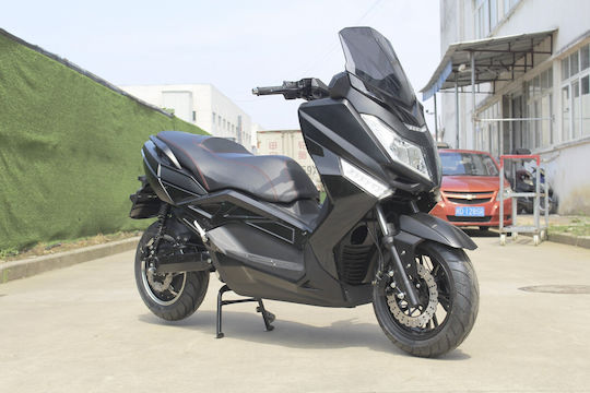 WheelnWater e-Striker Scooter Electric Putere 5000W Autonomie 250km 90Ah Negru Culoare