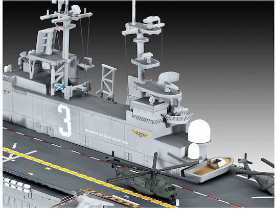 Revell USS Wasp Class Modeling Figure Ship 142 Pieces in Scale 1:700 36.5cm.