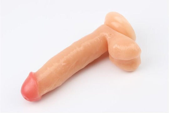Chisa Novelties Keep Love Cute Реалистично дилдо с Топки и Вендуза Телесен 17см