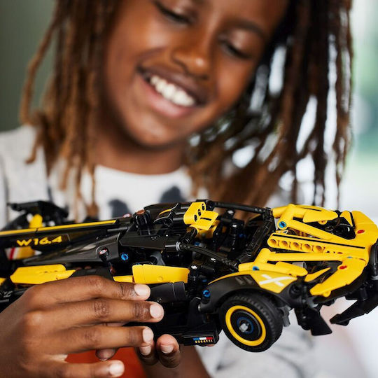 LEGO Technic Bugatti Bolide pentru 9 Ani Plus