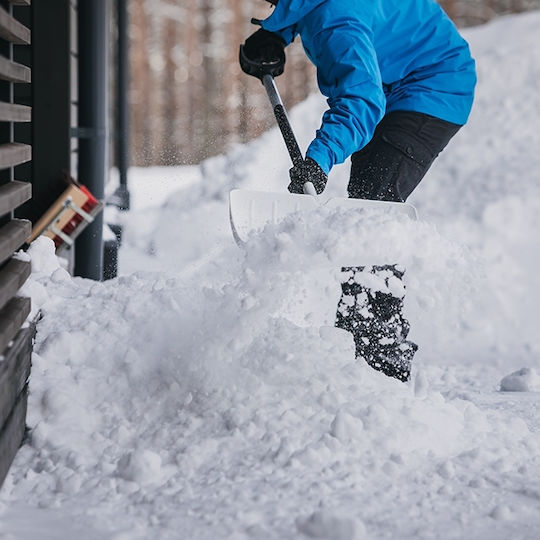 Fiskars Snow Shovel with Plastic Handle
