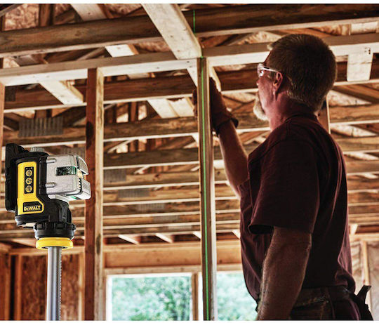 DEWALT Self-leveling Linear Laser Level Green Beam with Working Range 20m