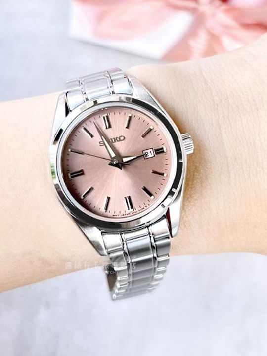 Seiko Classic Damenuhr mit Metall-Armband Seiko Classic Damenuhr mit Metall-Armband