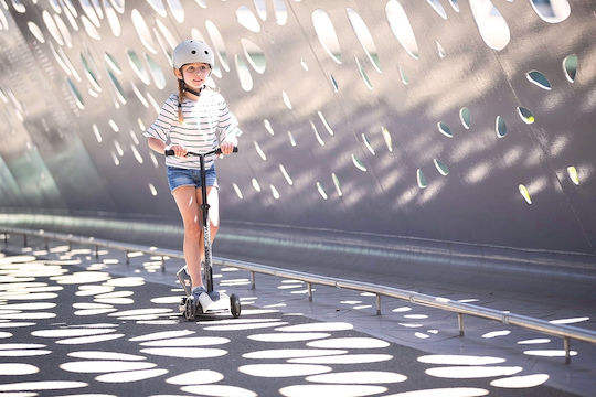 Scoot & Ride Kids Scooter Foldable Highwaykick 5 Led 3-Wheel for 5+ Years White