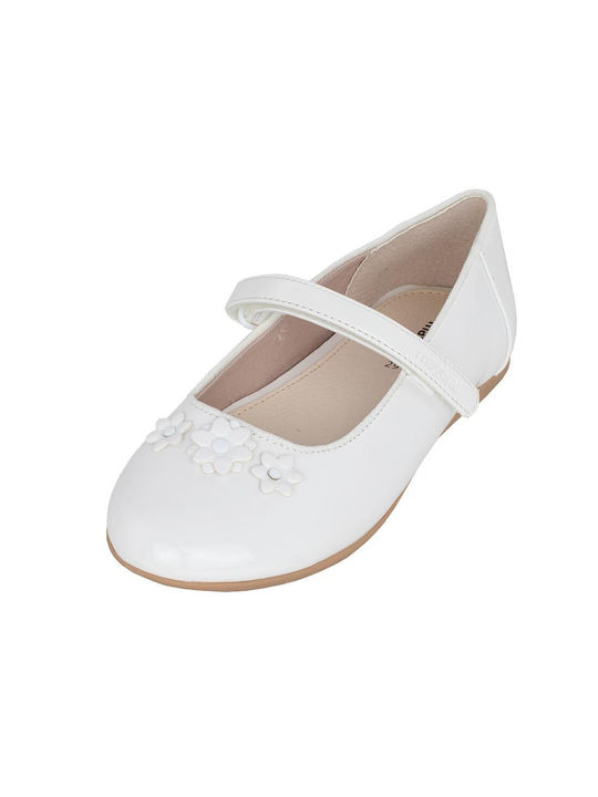 Mayoral Kids Patent Leather Ballerinas with Hoop & Loop Closure White