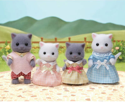 Epoch Toys Miniature Toy Persian Cat Family Sylvanian Families for 3+ Years