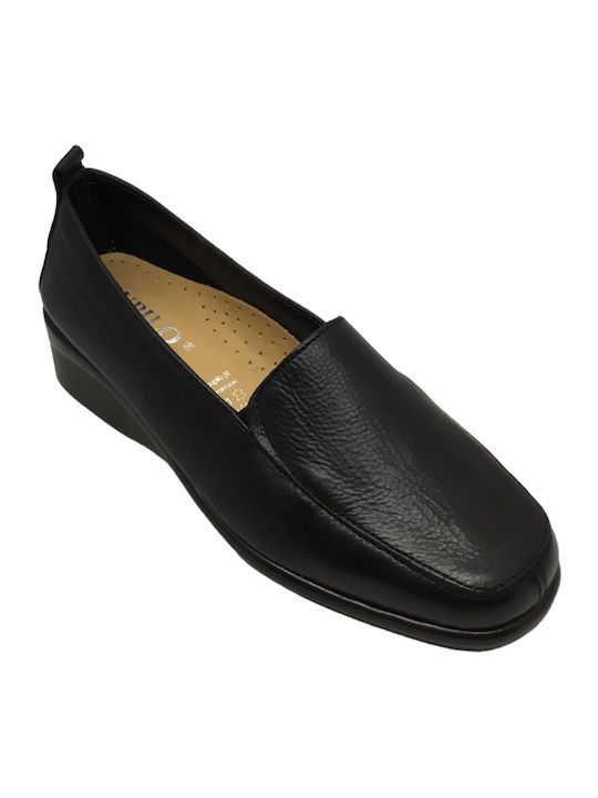 Pupilo Leather Women's Moccasins in Black Color