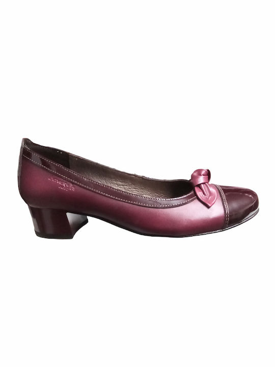 Boxer Leder Pumps mit Chunky flachem Absatz Burgundisch