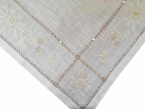 Linea Home Καρέ Σετ 4τμχ Square με Κέντημα Εκρού 40x100εκ.